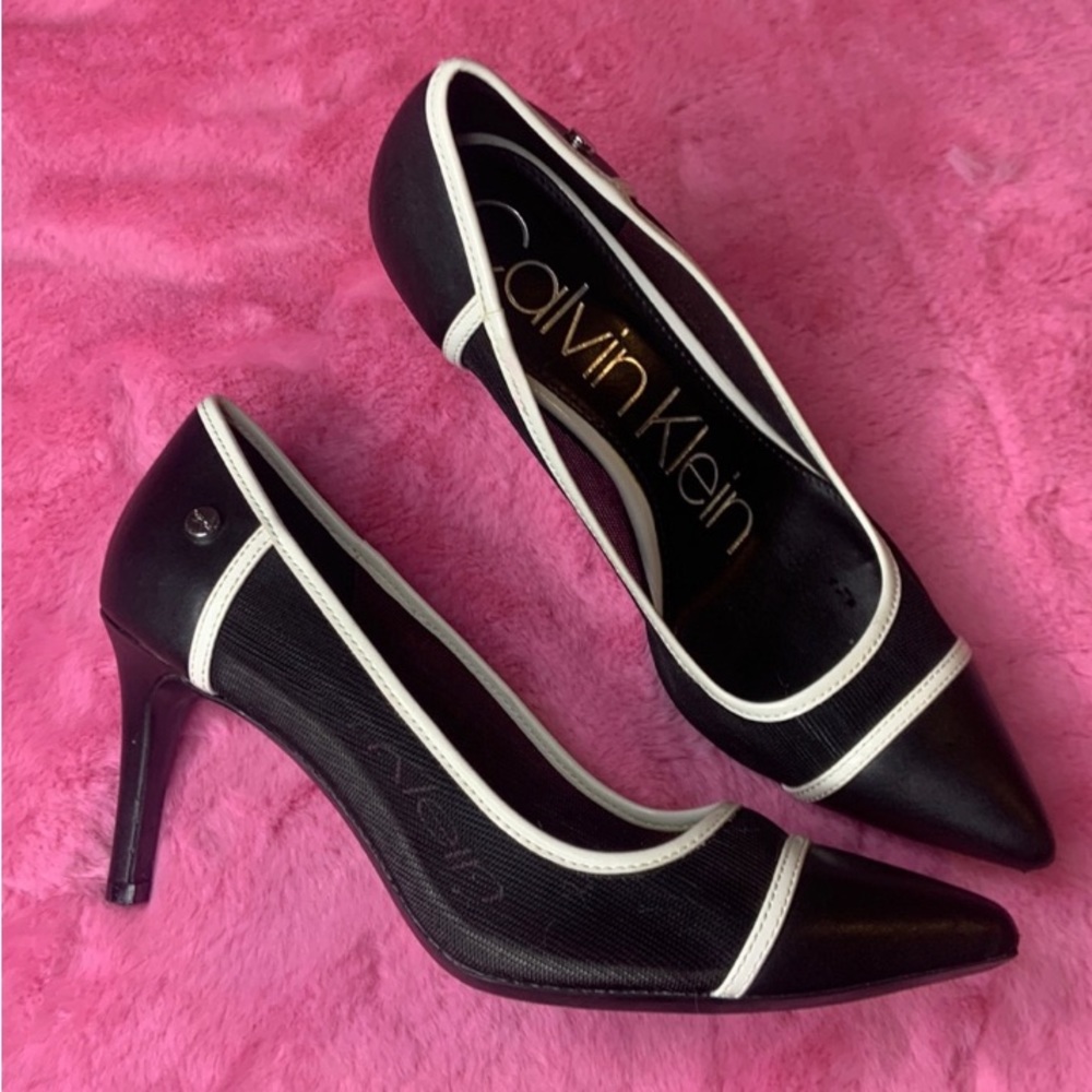 Vintage Calvin Klein Pumps